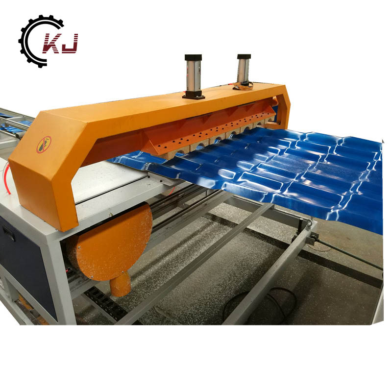 PVC dakpan extrusiemachinelijn